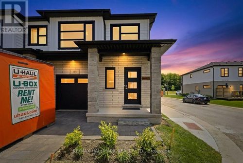 85-2700 Buroak Dr, London, ON, N6G3Z5 | Card Image