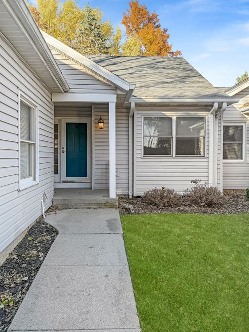 3445-3445 Daren Dr, Freeport, IL, 61032-4476 | Card Image