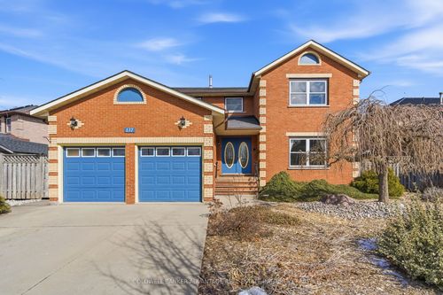 137 Valera Dr, Stoney Creek, ON, L8E4T1 | Card Image