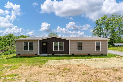413 Whitaker St, Tazewell, TN, 37879-3333 | Card Image