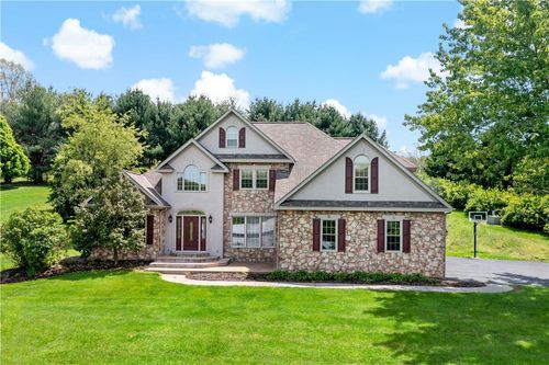 358 W Jefferson Rd, Butler, PA, 16002-7748 | Card Image