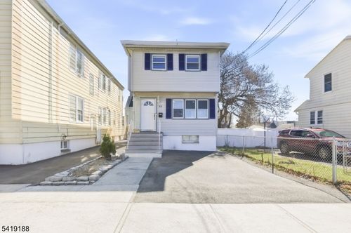 88 Columbus Ave, Belleville, NJ, 07109-2066 | Card Image