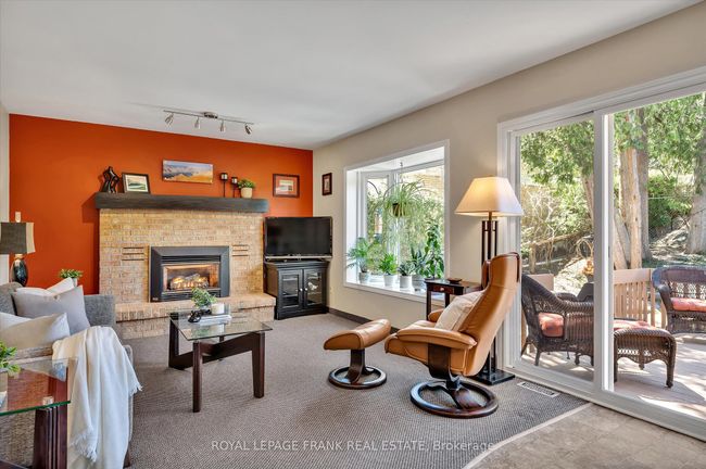 19 Wallis Dr, House other with 4 bedrooms, 3 bathrooms and 4 parking in Peterborough ON | Image 6