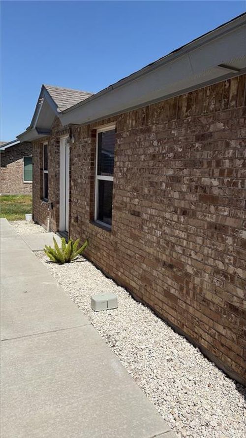 824 S Mississippi Street, Mission, TX, 78573 | Card Image