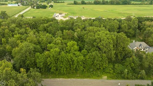 62880 Braun Dr, Washington Twp, MI, 48094-1842 | Card Image