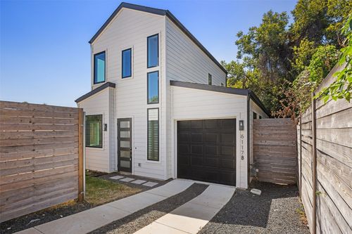 2-6117 Richardson Ln, Austin, TX, 78741-3333 | Card Image