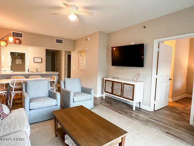 UNIT-109 - 3300 Highway 98, Condo with 2 bedrooms, 2 bathrooms and null parking in Mexico Beach FL | Image 5
