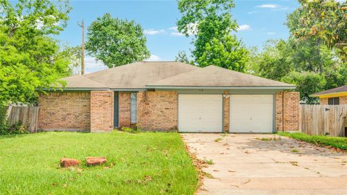 112 Birch St, Lake Jackson, TX, 77566-4228 | Card Image