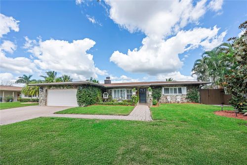 11041 Nw 22nd St, Pembroke Pines, FL, 33026-2231 | Card Image