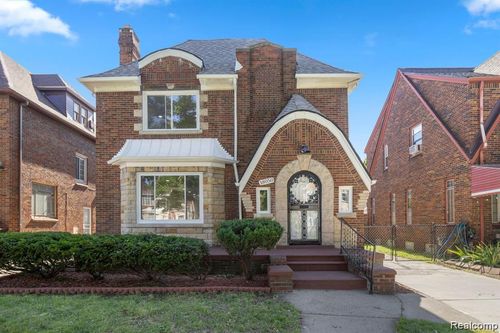 18050 Wisconsin St, Detroit, MI, 48221-2506 | Card Image