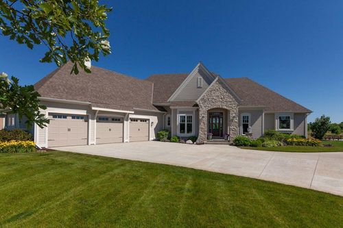 N33W29424 Millridge Rd, Pewaukee, WI, 53072-3226 | Card Image
