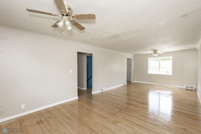 Living Room/Dining | Image 13