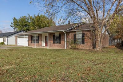 402 Sw 11th Street, House other with 3 bedrooms, 2 bathrooms and null parking in Bentonville AR | Image 3