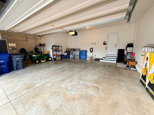 5280 Kristi Ln, Bettendorf, IA, 52722-1116 | Card Image