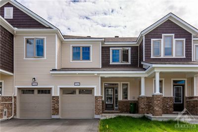 2142 Winsome Terr, Townhouse with 3 bedrooms, 3 bathrooms and 3 parking in Orléans ON | Image 1