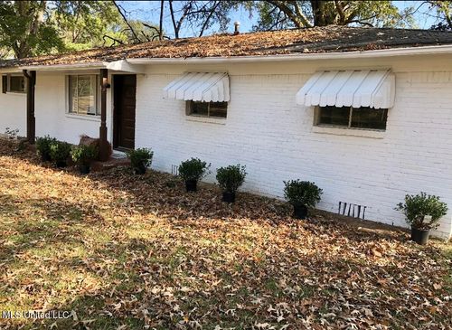 102 Lakeview Cir, Clinton, MS, 39056-4402 | Card Image