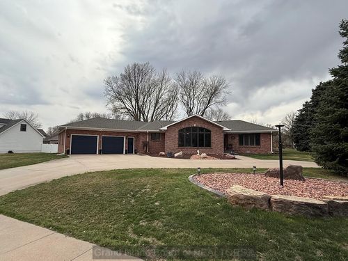 3103 Brentwood Cir, Grand Island, NE, 68801-7217 | Card Image