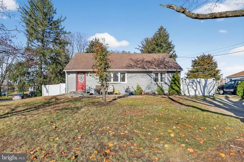 590 Bridgeton Pike, MANTUA, NJ, 08051-1300 | Card Image