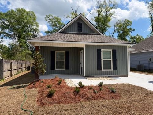 1007 S Pine St, Hammond, LA, 70403-5040 | Card Image