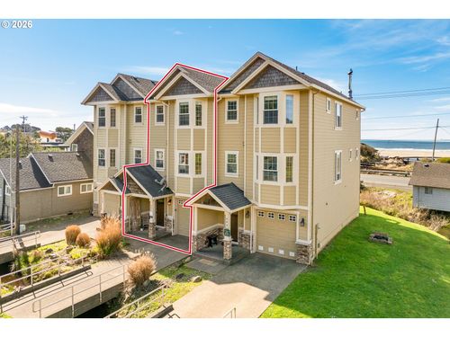 547 Front St, Rockaway Beach, OR, 97136-9886 | Card Image