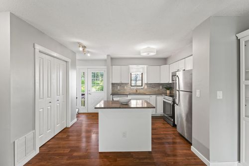 1237 Hillwind Rd Ne, Fridley, MN, 55432-5924 | Card Image