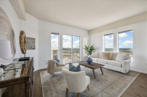 2810-3505 Sage Rd, Houston, TX, 77056-7186 | Card Image