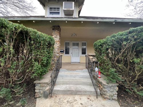 8 Bogart Ave, Port Washington, NY, 11050-4006 | Card Image