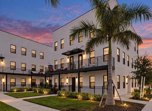 2742 5th Avenue S, ST PETERSBURG, FL, 33712 | Card Image