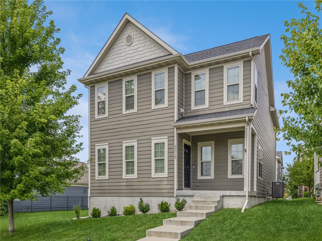 Prairie View Dr, West Des Moines, IA 50266