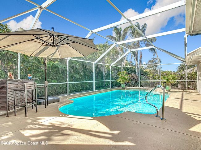 Sparkling Pool ! | Image 37
