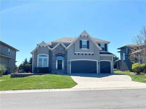 24205 W 111th Pl, Olathe, KS, 66061-8490 | Card Image