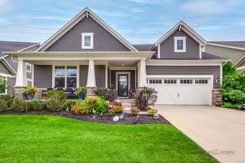 685 Insull Drive, Vernon Hills, IL, 60061 | Card Image