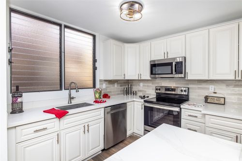 318-1015 Aoloa Pl, Kailua, HI, 96734-5205 | Card Image