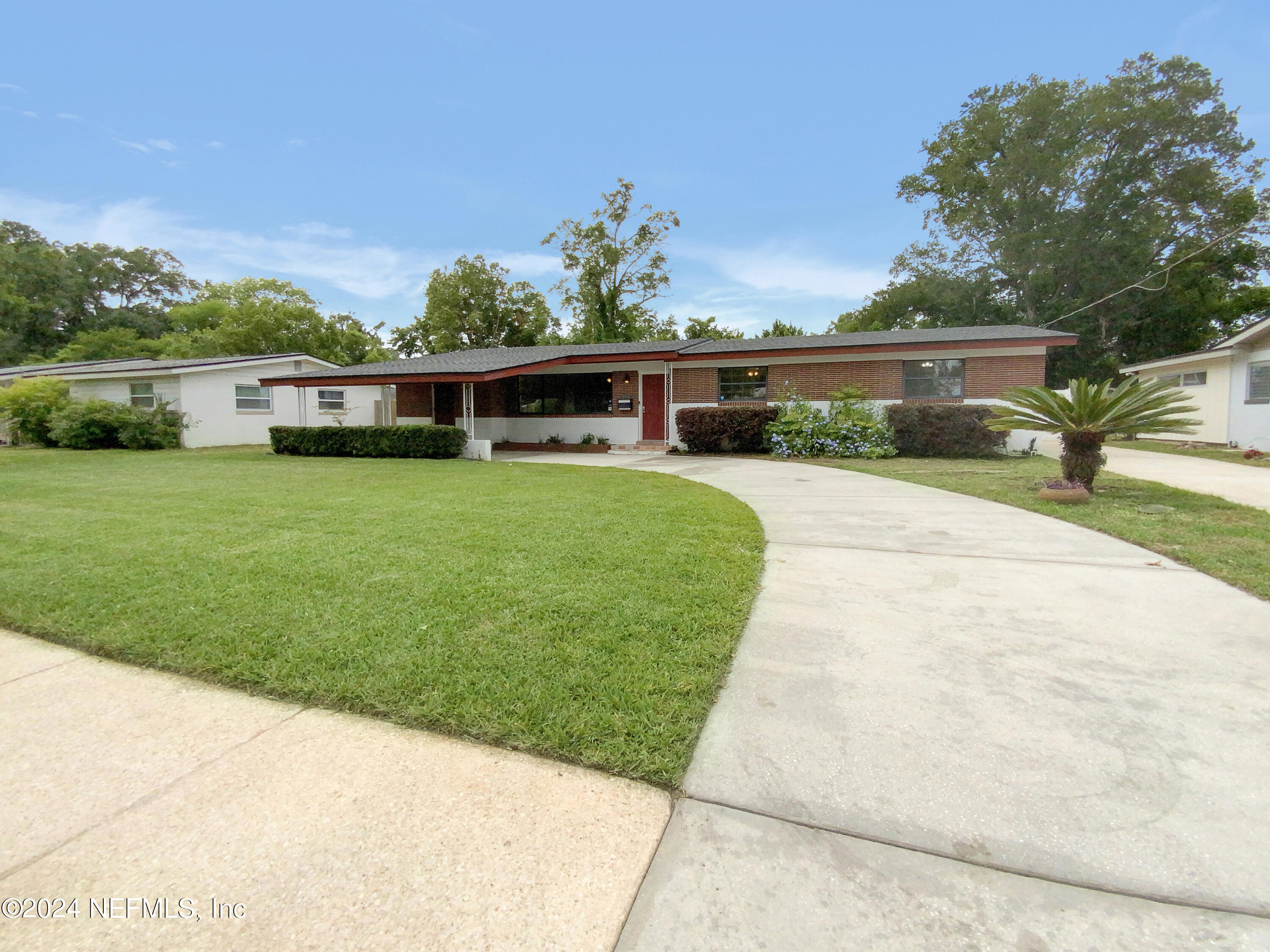 Sam Rd, Jacksonville, FL 32216