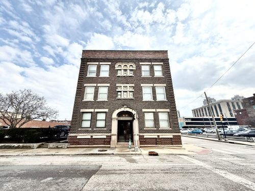 a-b-801 N Pennsylvania St, Indianapolis, IN, 46204-4042 | Card Image