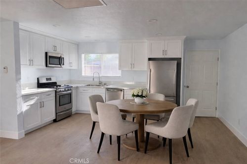 38527 Pond, Palmdale, CA, 93550 | Card Image
