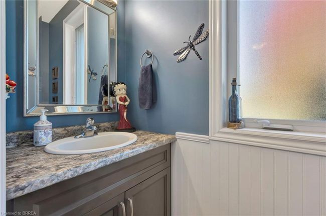 1 - 41 Garden Ave, Townhouse with 4 bedrooms, 3 bathrooms and 3 parking in Brantford ON | Image 9