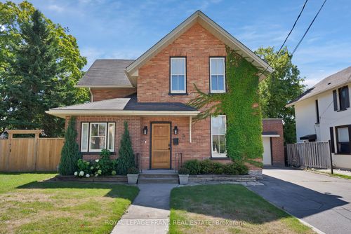 5 Glenelg St E, Lindsay, ON, K9V1Y5 | Card Image