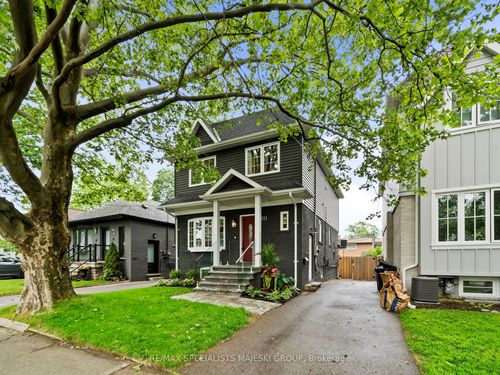 211 Alderbrae Ave, Etobicoke, ON, M8W4K4 | Card Image