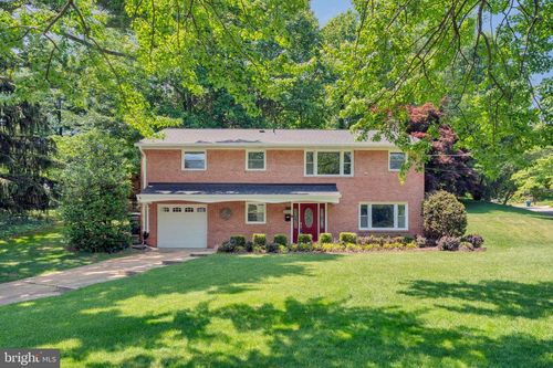 7500 Long Pine Dr, SPRINGFIELD, VA, 22151-2817 | Card Image