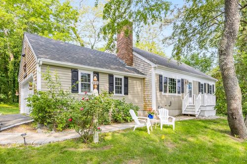 7 Liberty Pl, South Dennis, MA, 02660-1804 | Card Image