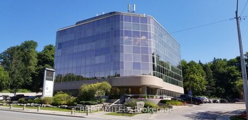 101-1131A Leslie St, North York, ON, M3C3L8 | Card Image