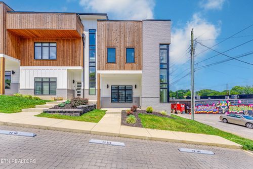 904 Phillips Ave, Knoxville, TN, 37920-1606 | Card Image
