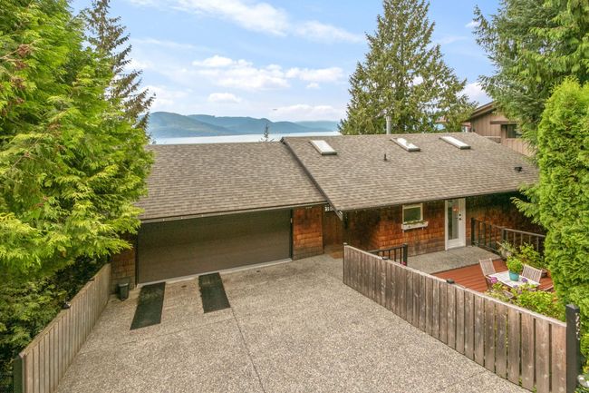 260 Kelvin Grove Way, House other with 5 bedrooms, 3 bathrooms and 4 parking in Lions Bay BC | Image 38