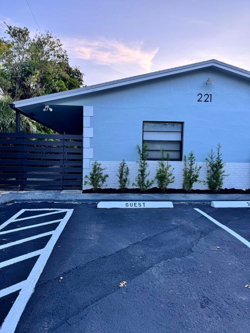1-221 Se 11th Ave, Pompano Beach, FL, 33060-7559 | Card Image