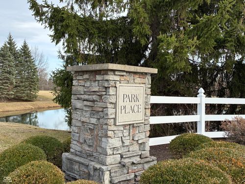 370 Shades Ct, Carmel, IN, 46032-9592 | Card Image