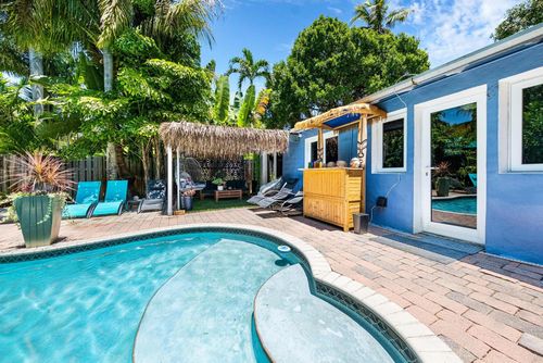 540 Ne 25th St, Wilton Manors, FL, 33305-1135 | Card Image