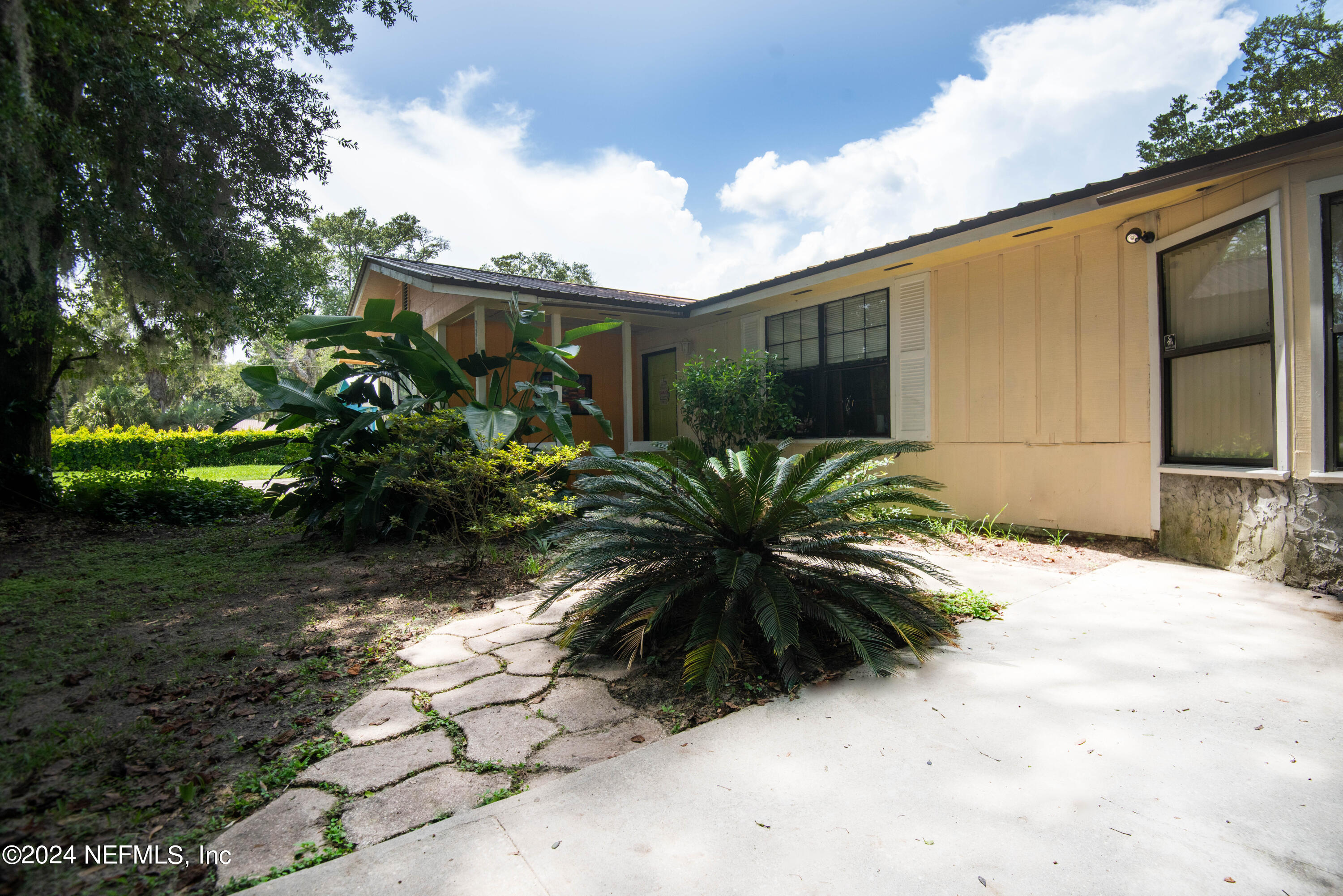 Leigh Ter, Palatka, FL 32177