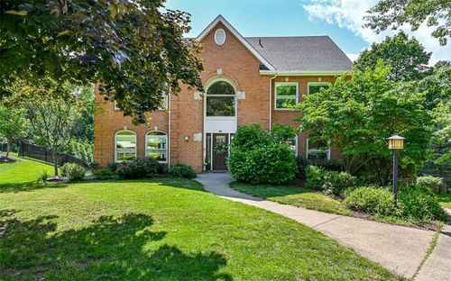 111 Timberwood Dr, Glenshaw, PA, 15116-3000 | Card Image