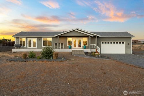 615 Sunset Blvd Sw, Mattawa, WA, 99349-1926 | Card Image